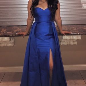 Blue gown dress